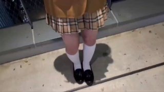 牛仔褲高顏值性感妹子，特寫手指扣逼口交站立後入大力猛操[MP4/365MB]